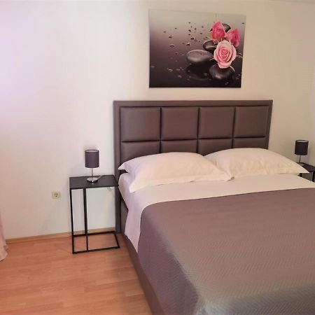 Villa Pino With Pool, Sauna & Jacuzzi Petrcane Ngoại thất bức ảnh