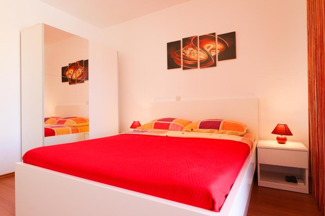 Villa Pino With Pool, Sauna & Jacuzzi Petrcane Ngoại thất bức ảnh