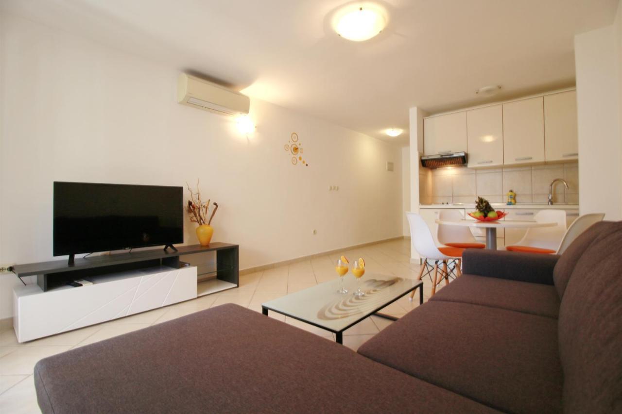Villa Pino With Pool, Sauna & Jacuzzi Petrcane Ngoại thất bức ảnh