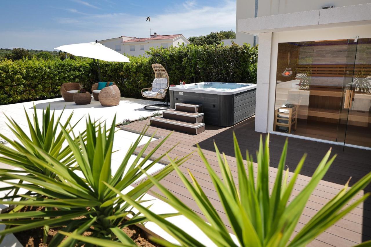 Villa Pino With Pool, Sauna & Jacuzzi Petrcane Ngoại thất bức ảnh