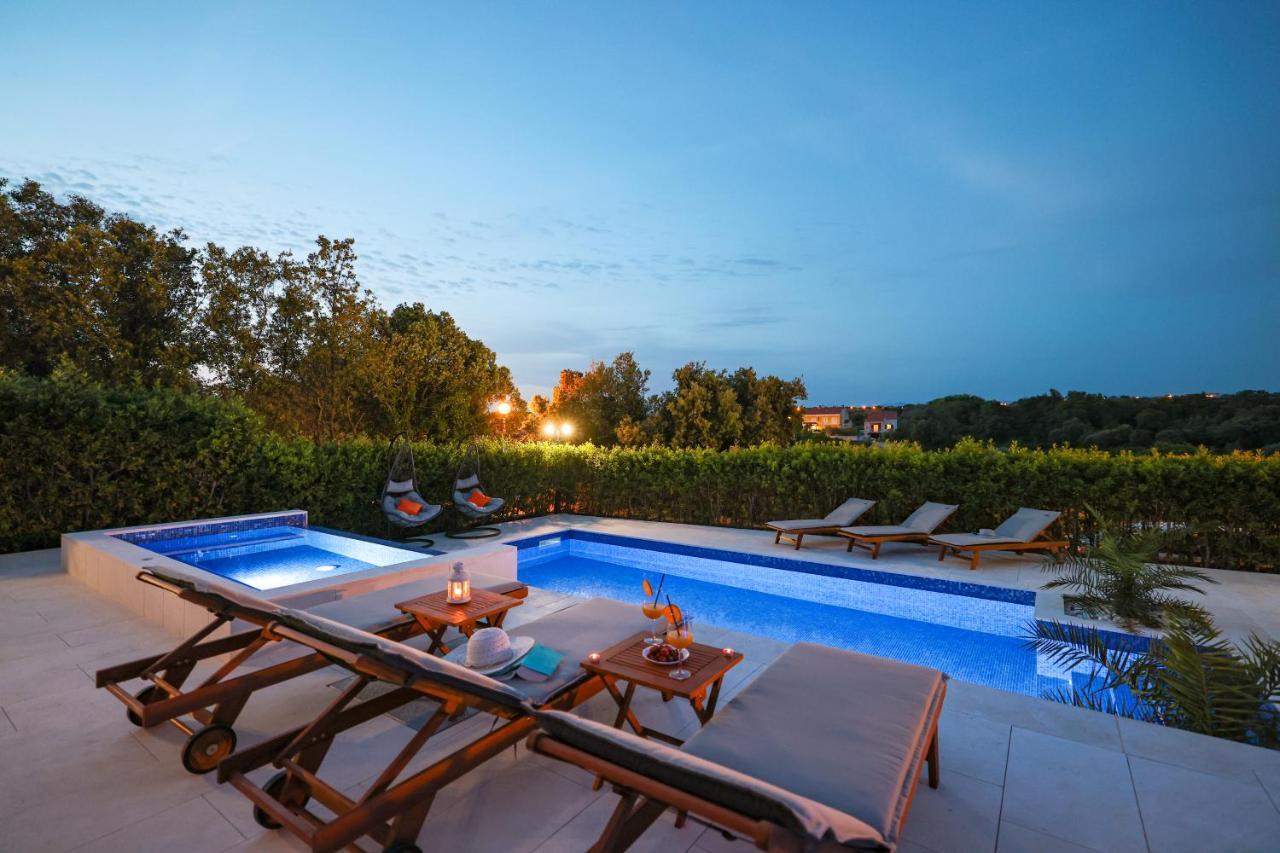 Villa Pino With Pool, Sauna & Jacuzzi Petrcane Ngoại thất bức ảnh