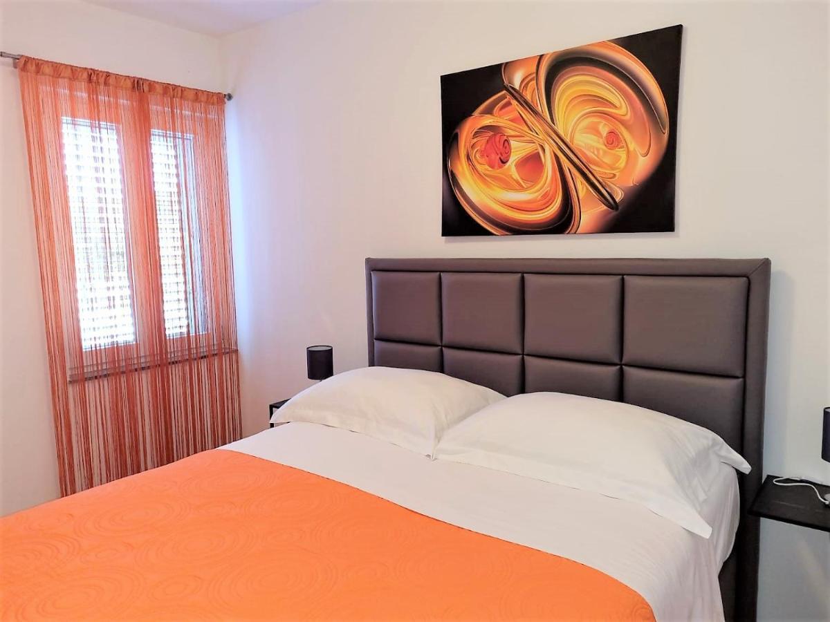 Villa Pino With Pool, Sauna & Jacuzzi Petrcane Ngoại thất bức ảnh