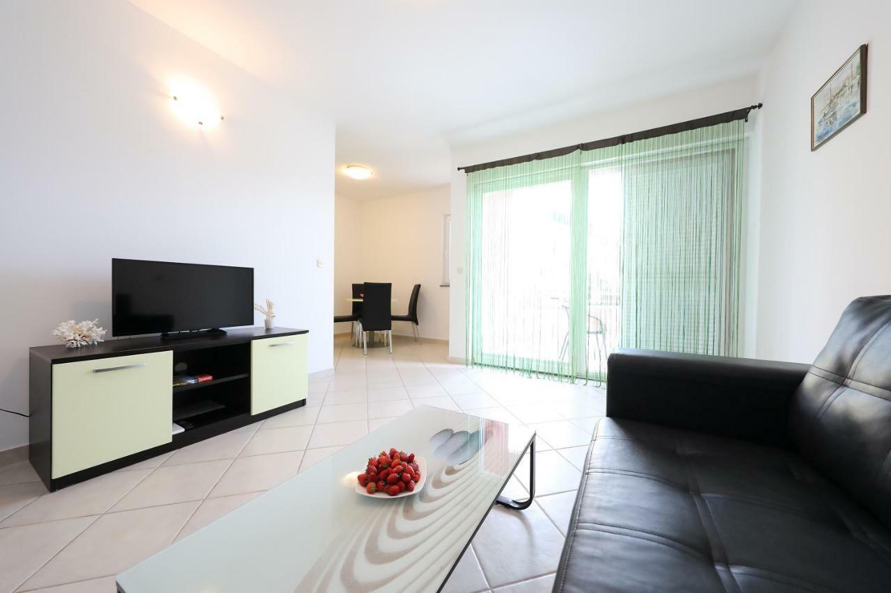 Villa Pino With Pool, Sauna & Jacuzzi Petrcane Ngoại thất bức ảnh