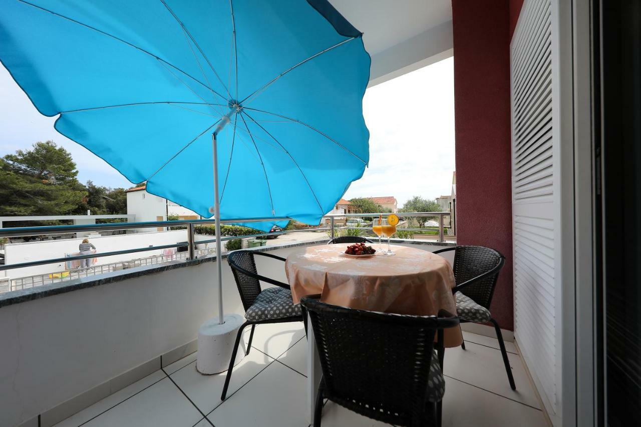 Villa Pino With Pool, Sauna & Jacuzzi Petrcane Ngoại thất bức ảnh